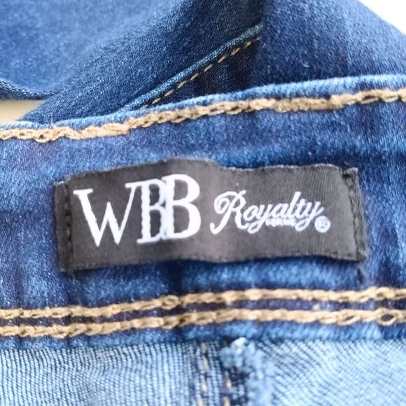 YMI Royalty WannaBettaButt Skinny Jeans-Size 4-Distressed-Contouring-Booty Lift - Picture 8 of 10